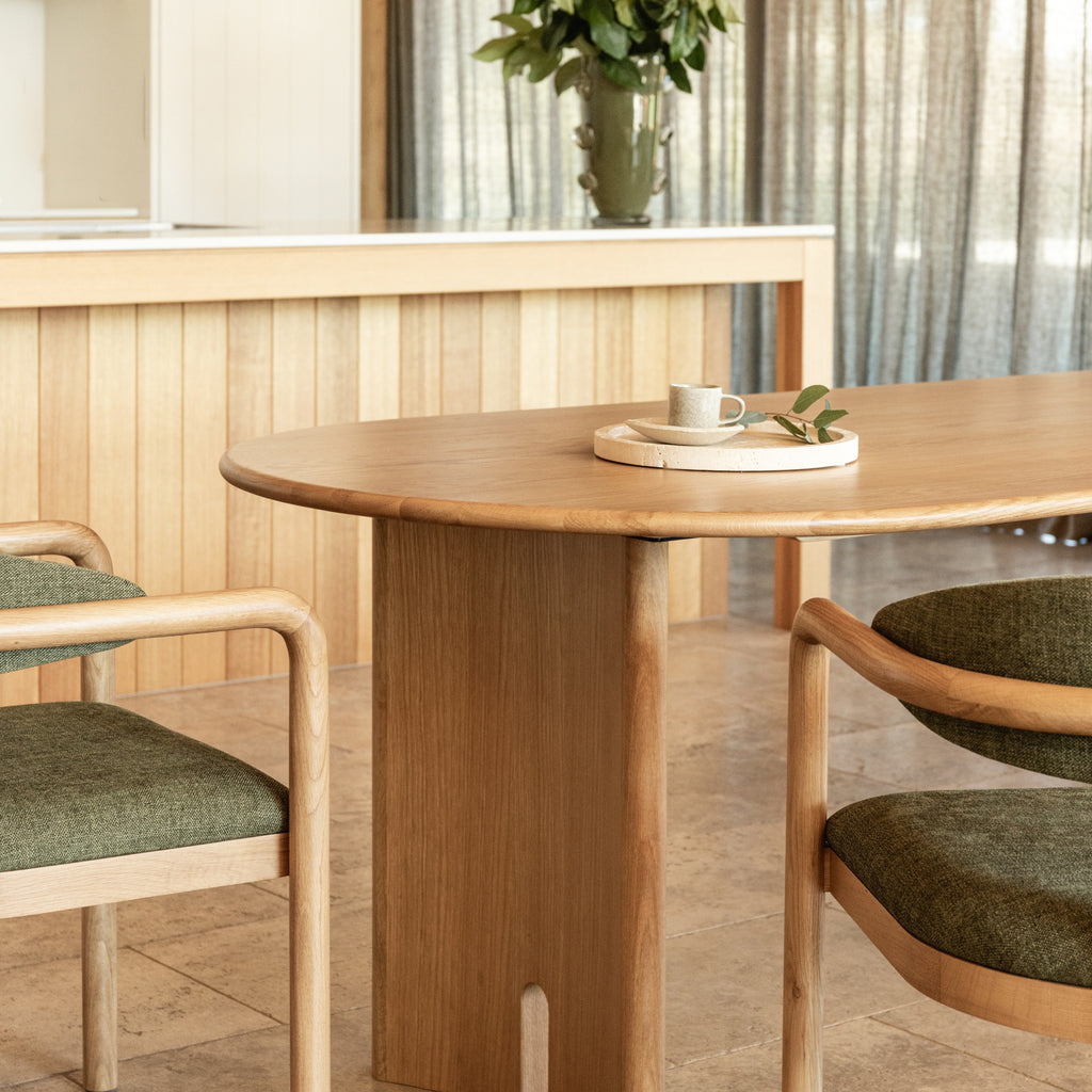 Luno-Oval-Dining-Table--SHARED--detail-3-sq