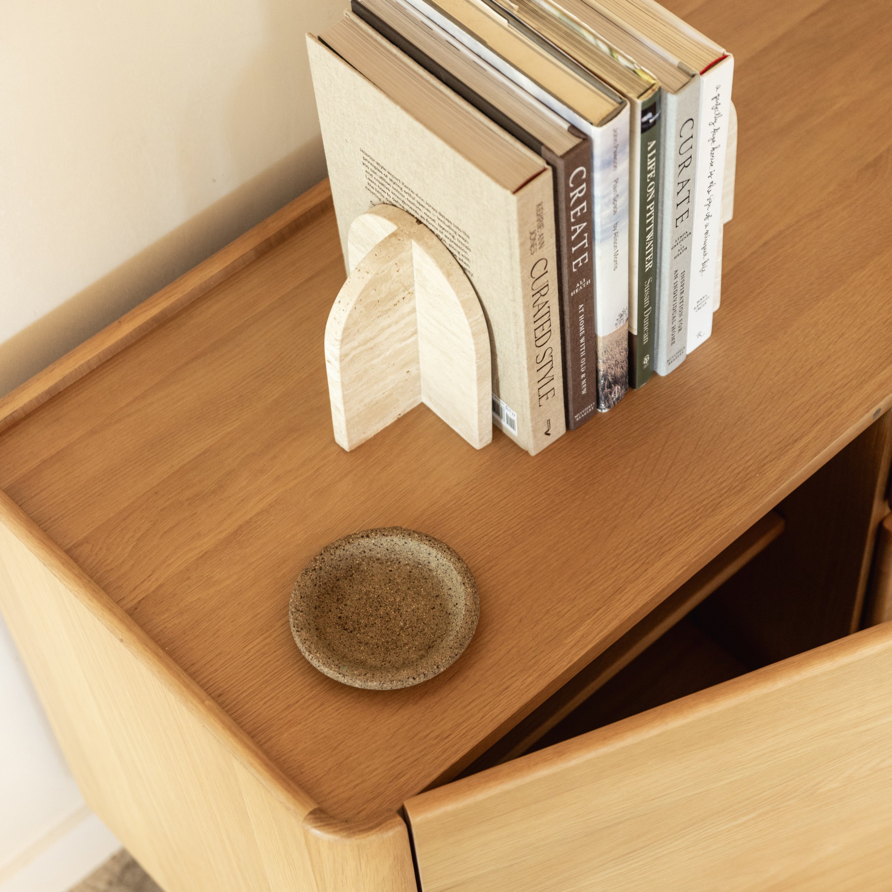 Luno-Sideboard-Oak--RL1018--detail-1-sq
