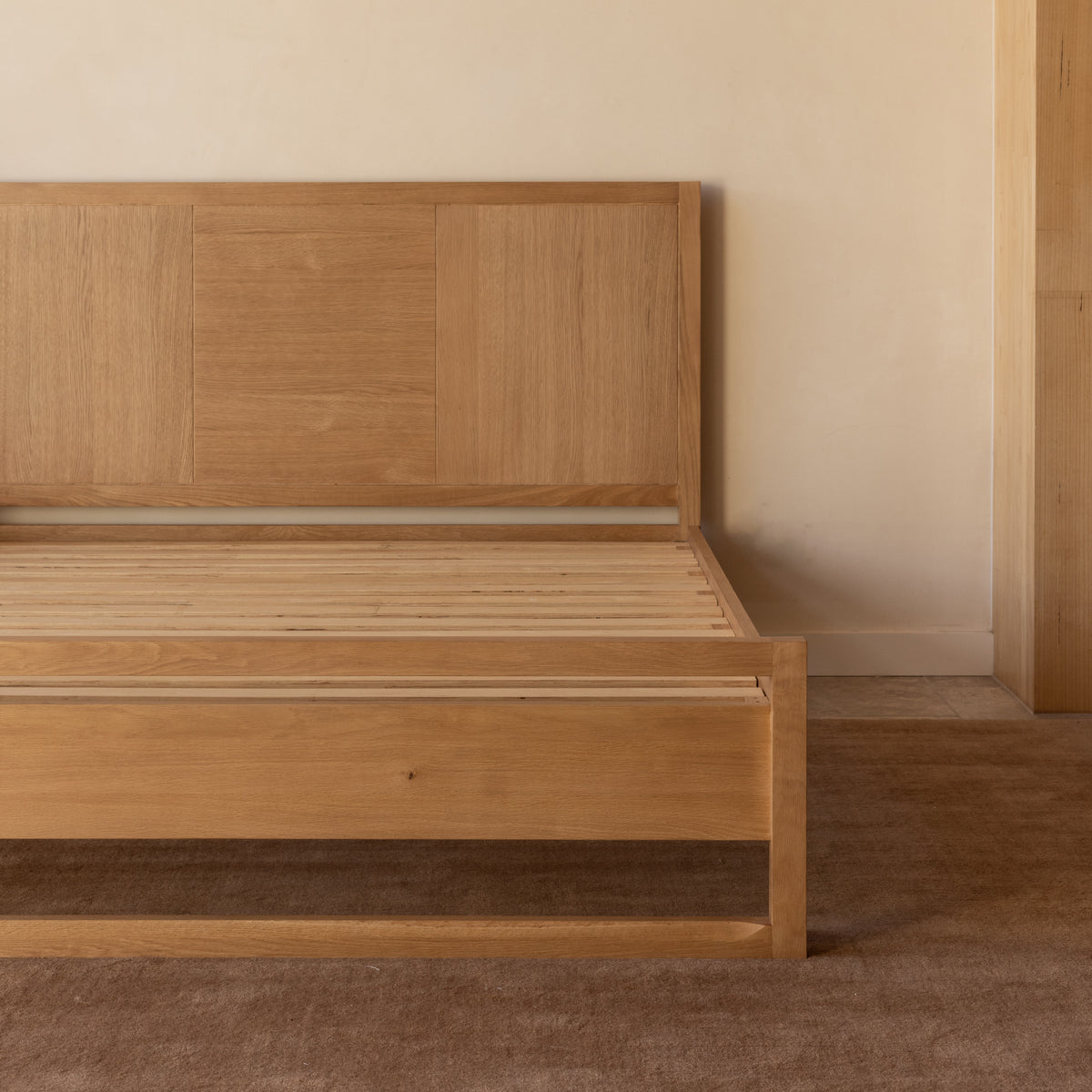 bruno-bed-oak--SHARED--detail-2-sq