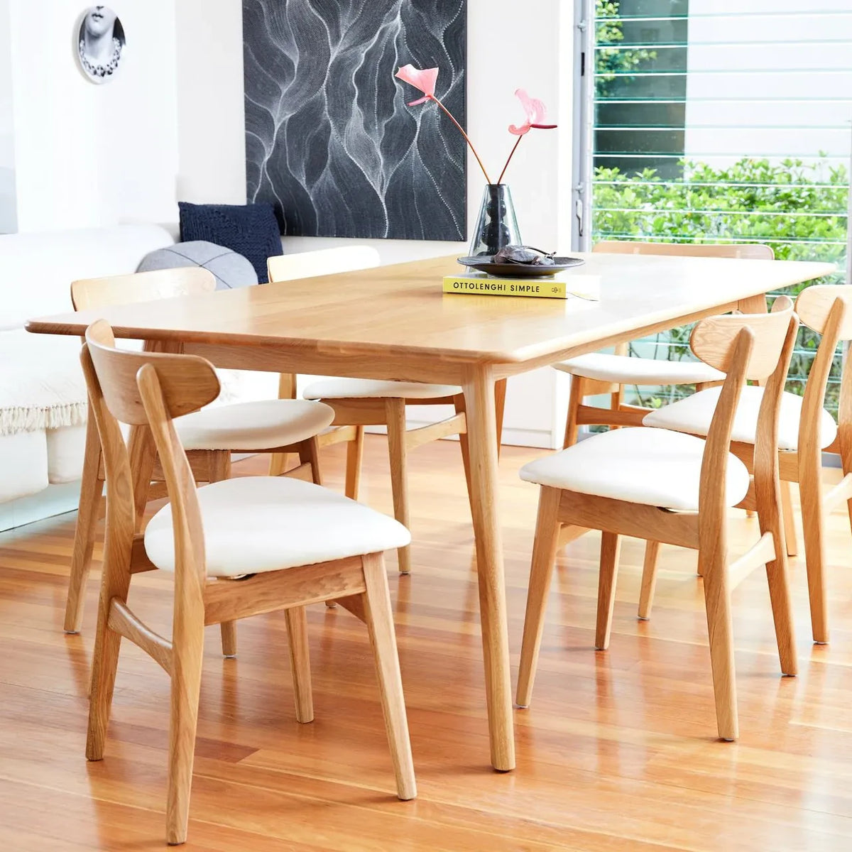 iconbydesign-astrid-dining-chair-oak-cream-leather--OW1180--lifestyle