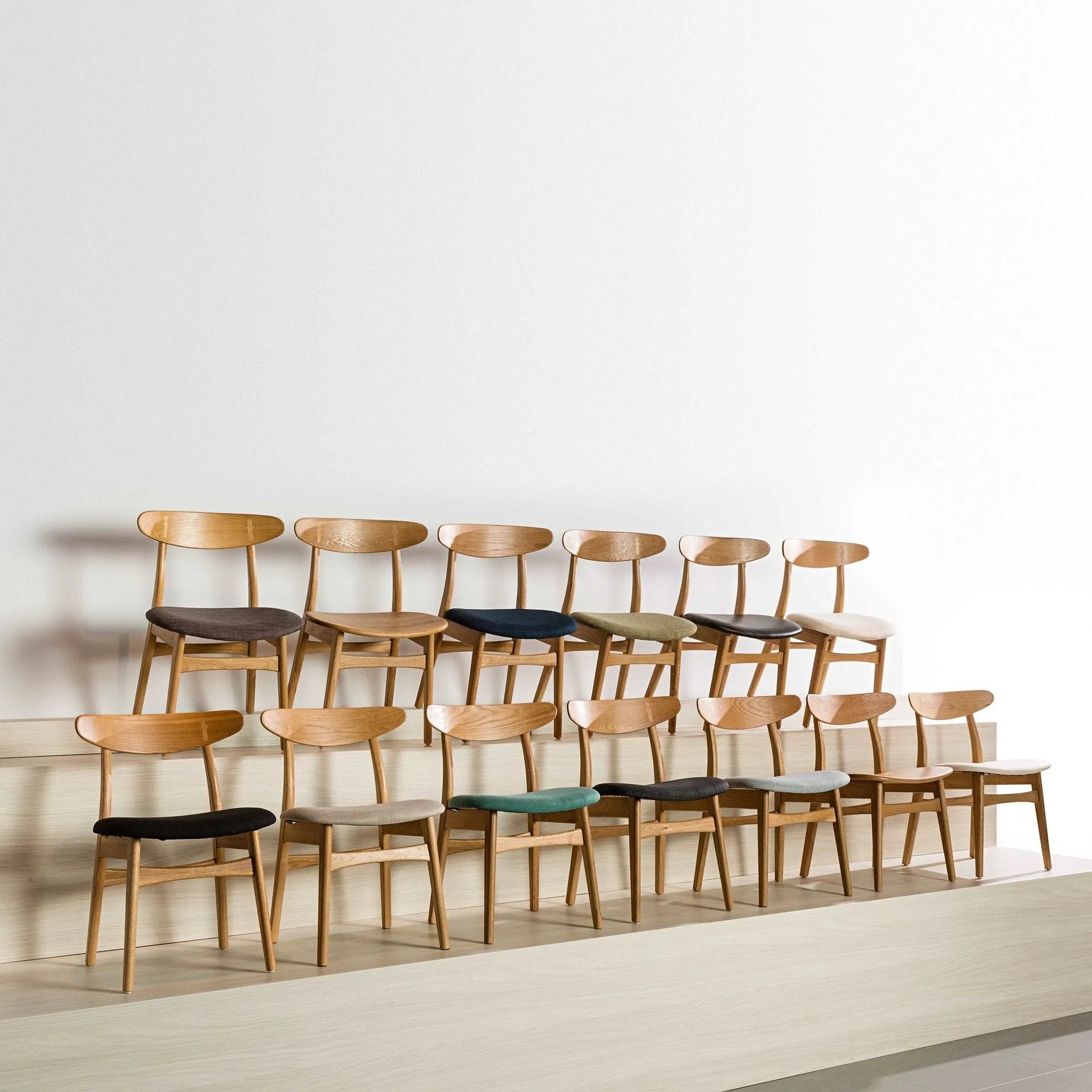 Magnus Dining Chair Light Gray Fabric Solid American Oak