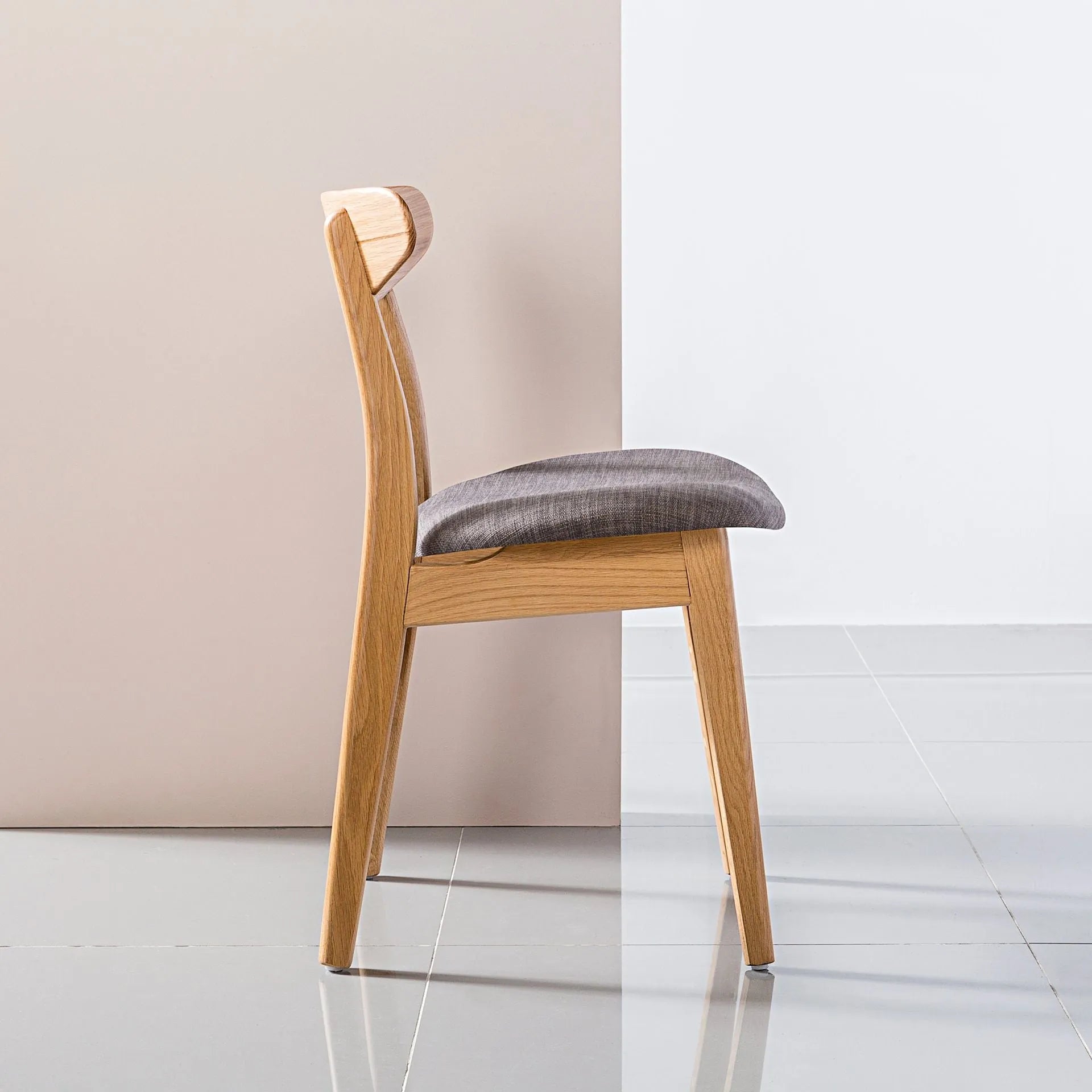 Magnus Dining Chair Light Gray Fabric Solid American Oak