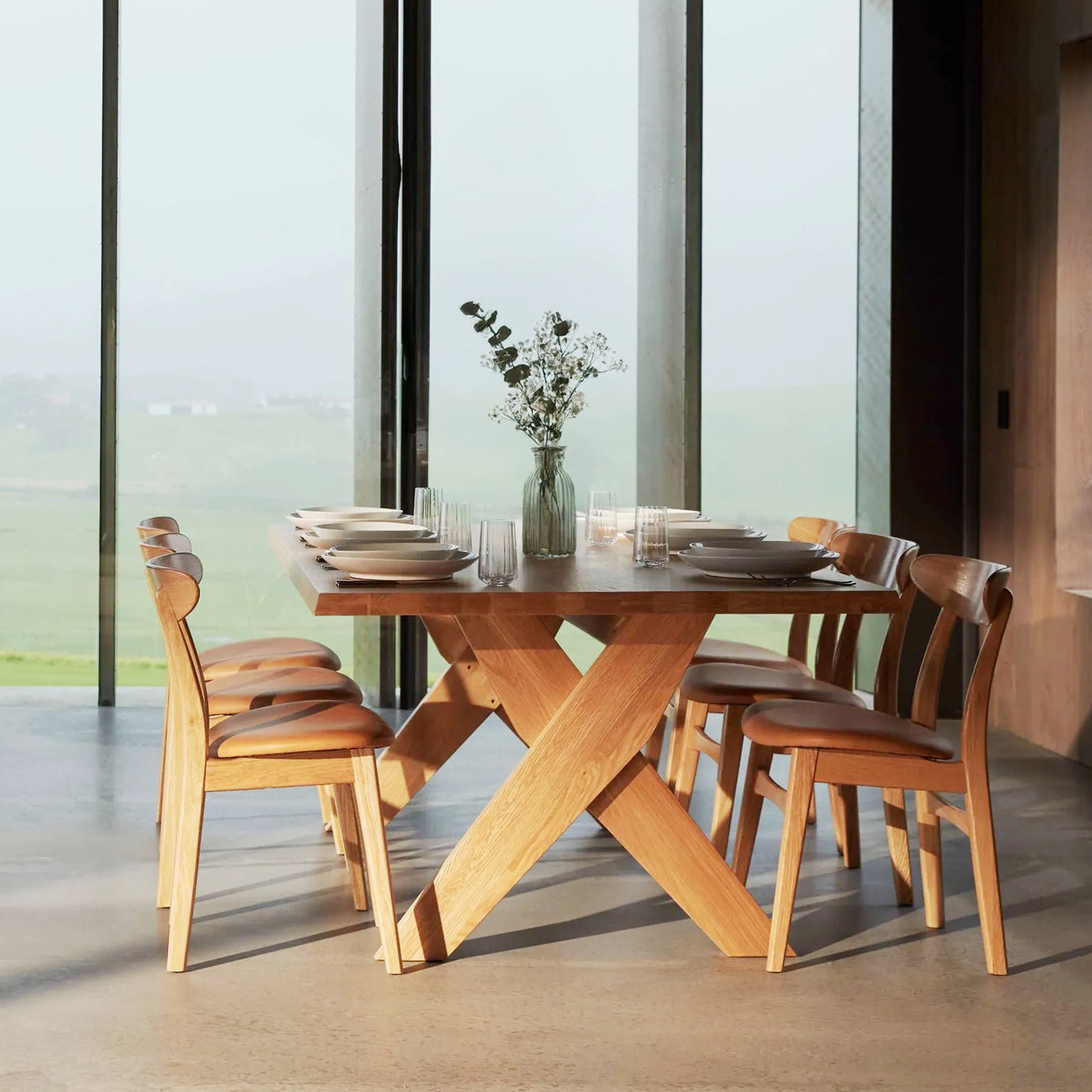iconbydesign-axel-dining-table-oak-lifestyle-4