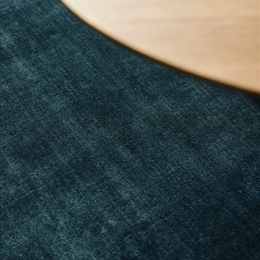 iconbydesign-freya-nz-wool-rug-deep-sea-blue--SHARED--lifestyle-4_detail-texture-b.webp