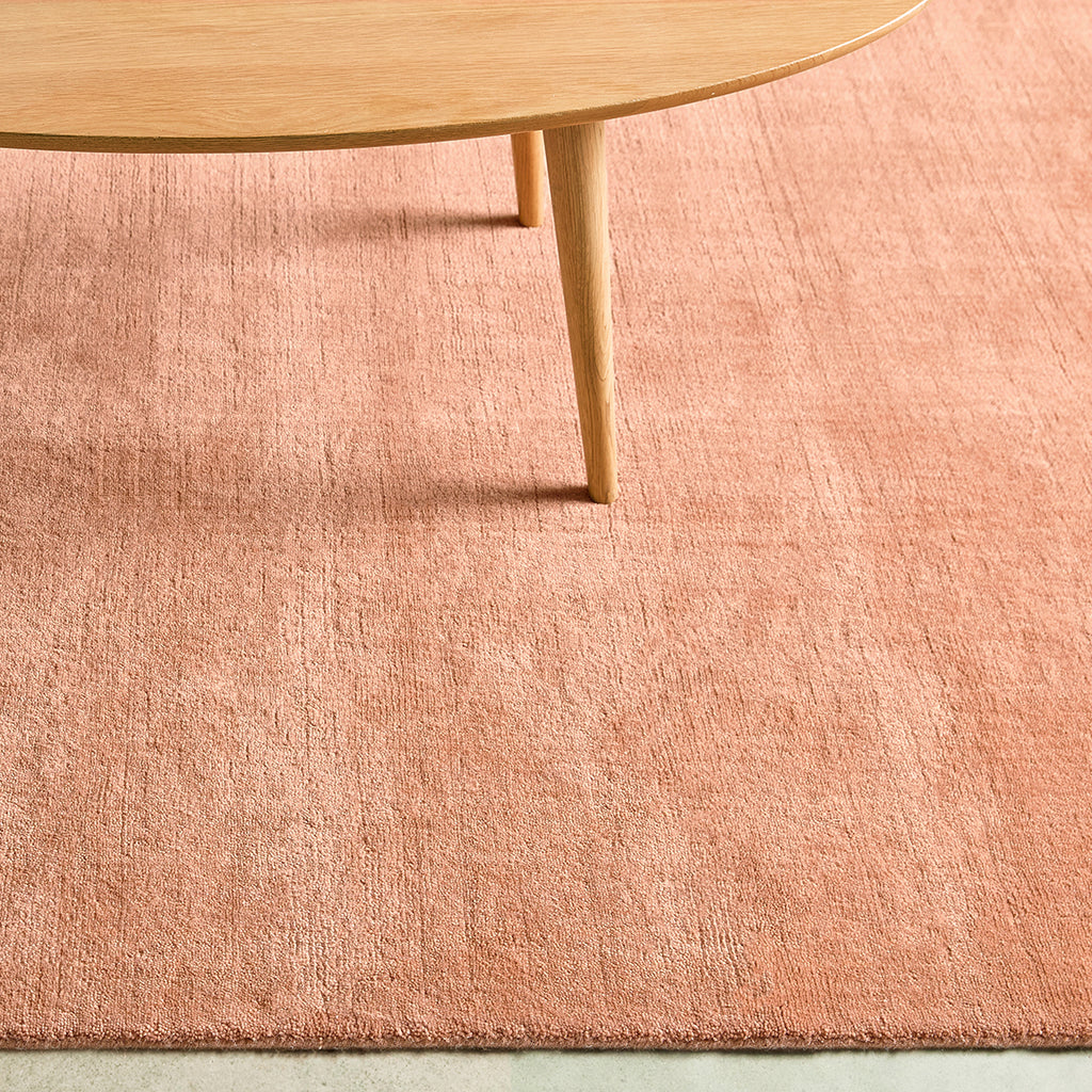 iconbydesign-freya-nz-wool-rug-dusty-clay-lifestyle-a2_sb17z4.jpg