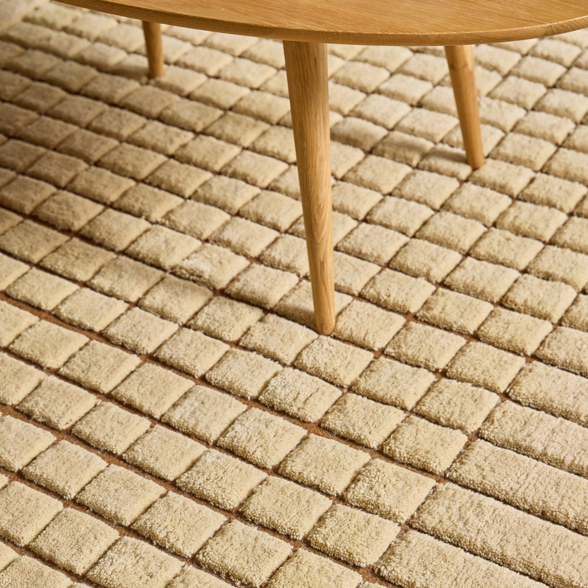 iconbydesign-gerda-nz-wool-rug-butter-cream--SHARED--lifestyle-1_detail-texture-b.webp