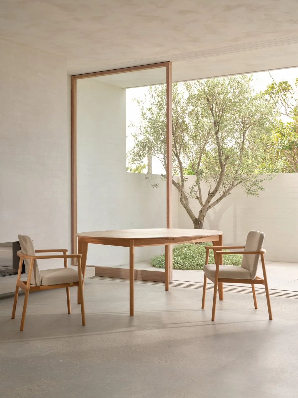 Jackson Dining Table Round Extendable 51-67" x 51" Solid American Oak