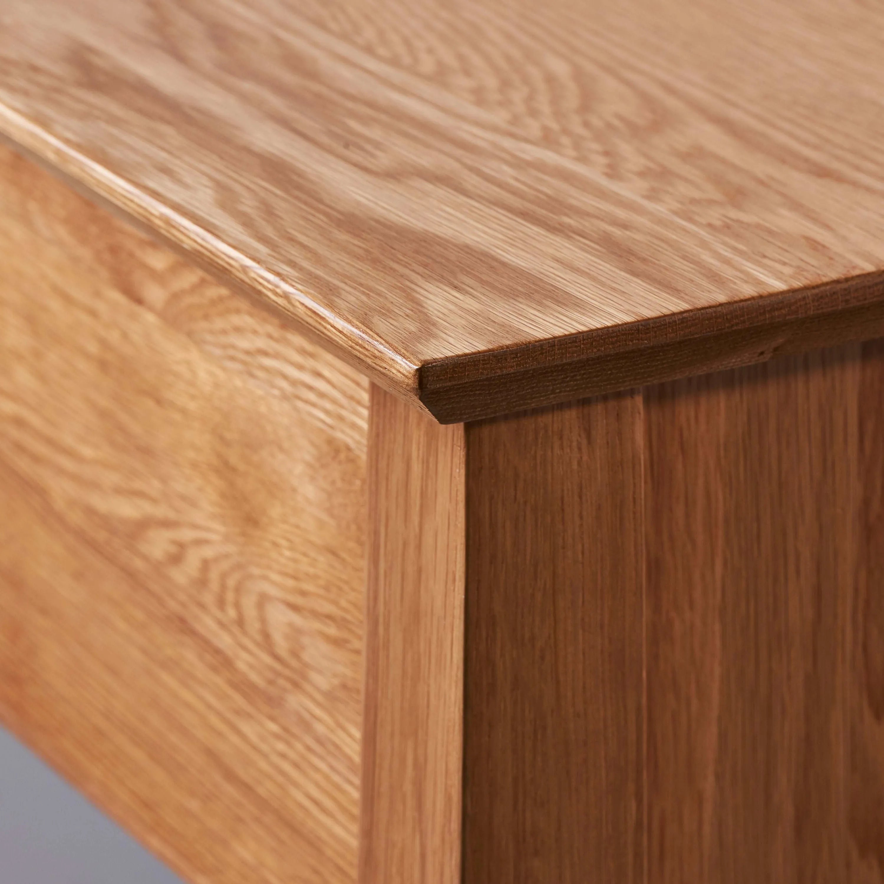 Jolanda Nightstand 1 Drawer 20" x 16" Solid American Oak