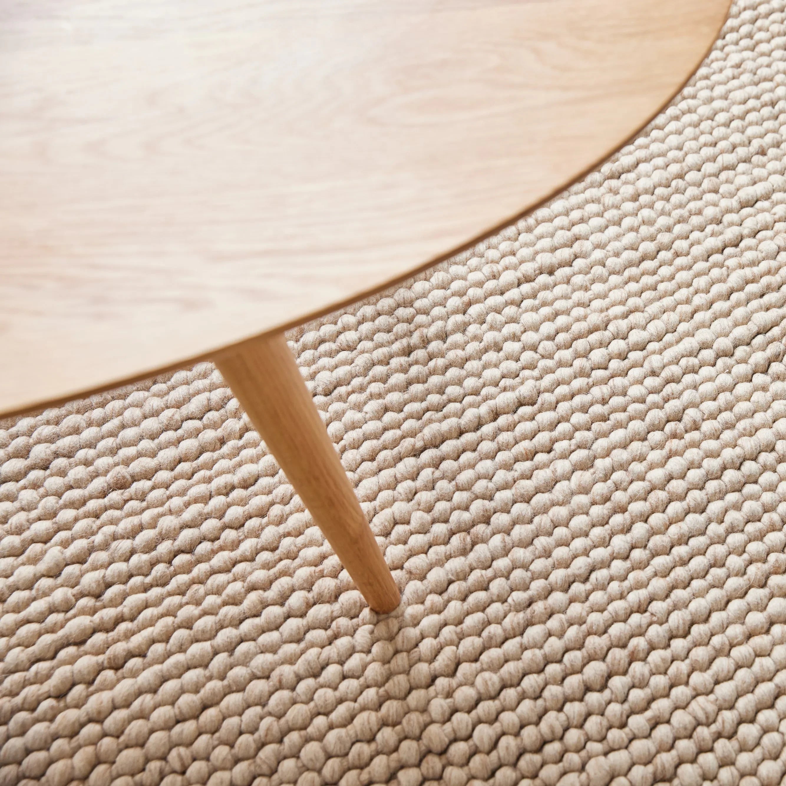 iconbydesign-layla-nz-wool-rug-natural-harvest--SHARED--lifestyle-1_detail-texture-b.webp