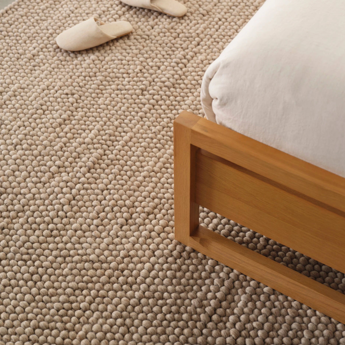 iconbydesign-layla-nz-wool-rug-natural-harvest--SHARED--lifestyle-4_detail-texture-b.webp