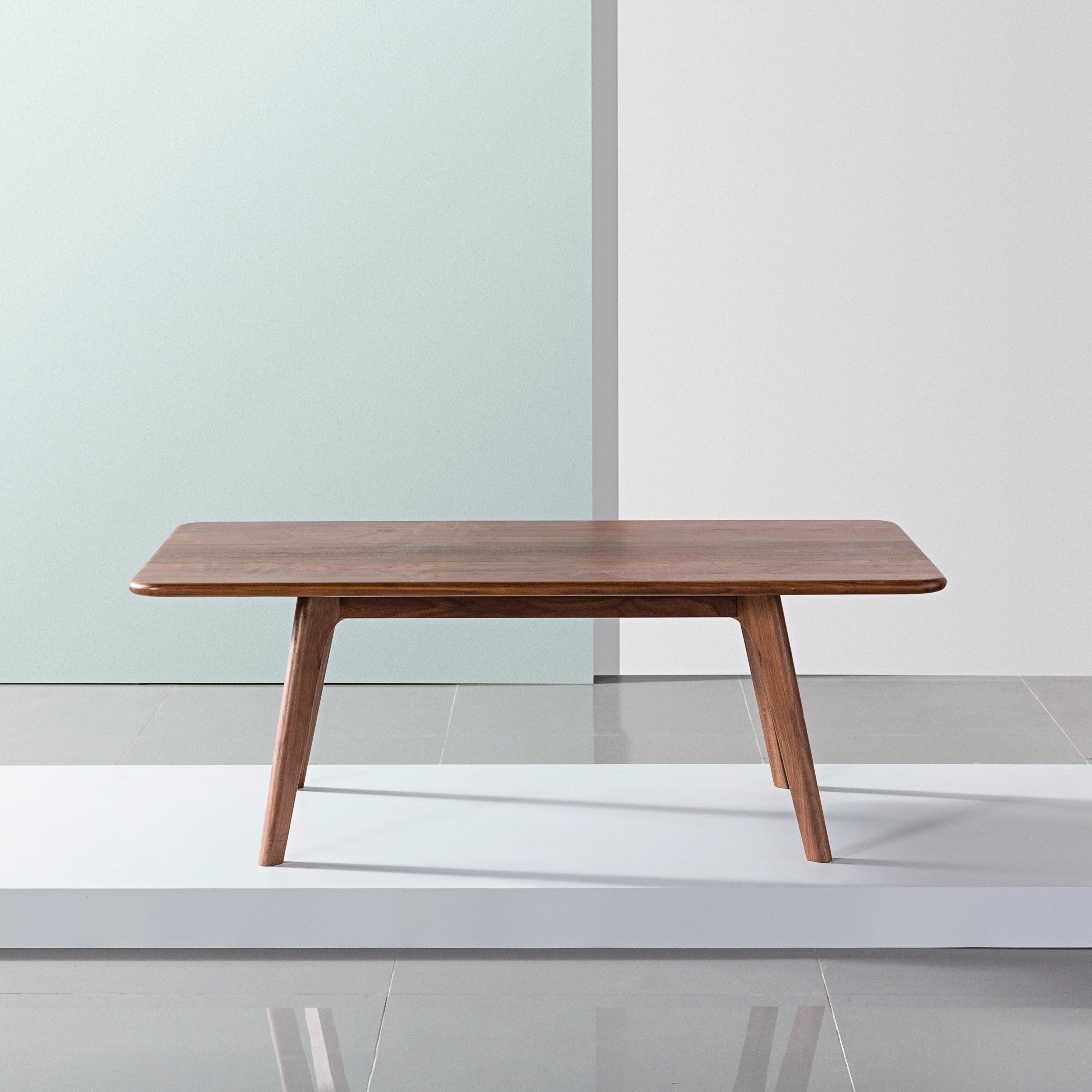 iconbydesign-magnus-coffee-table-walnut--OW1230--studio-d_shot-front.webp