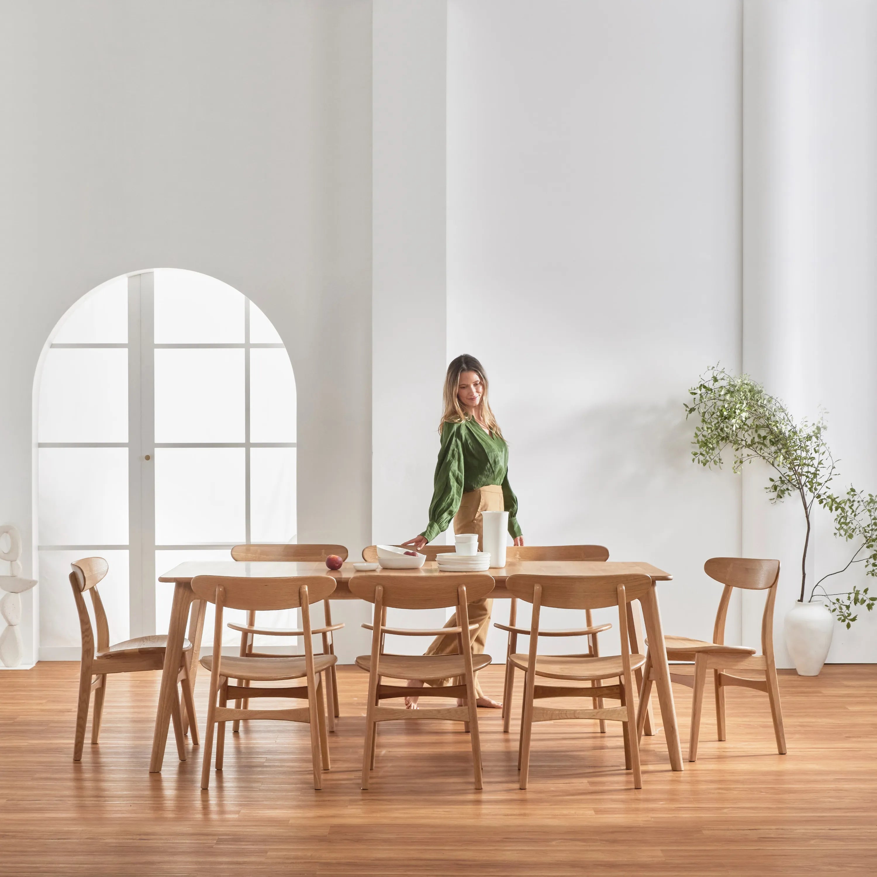 Magnus Dining Table Extendable 83-102" x 39" Solid American Oak