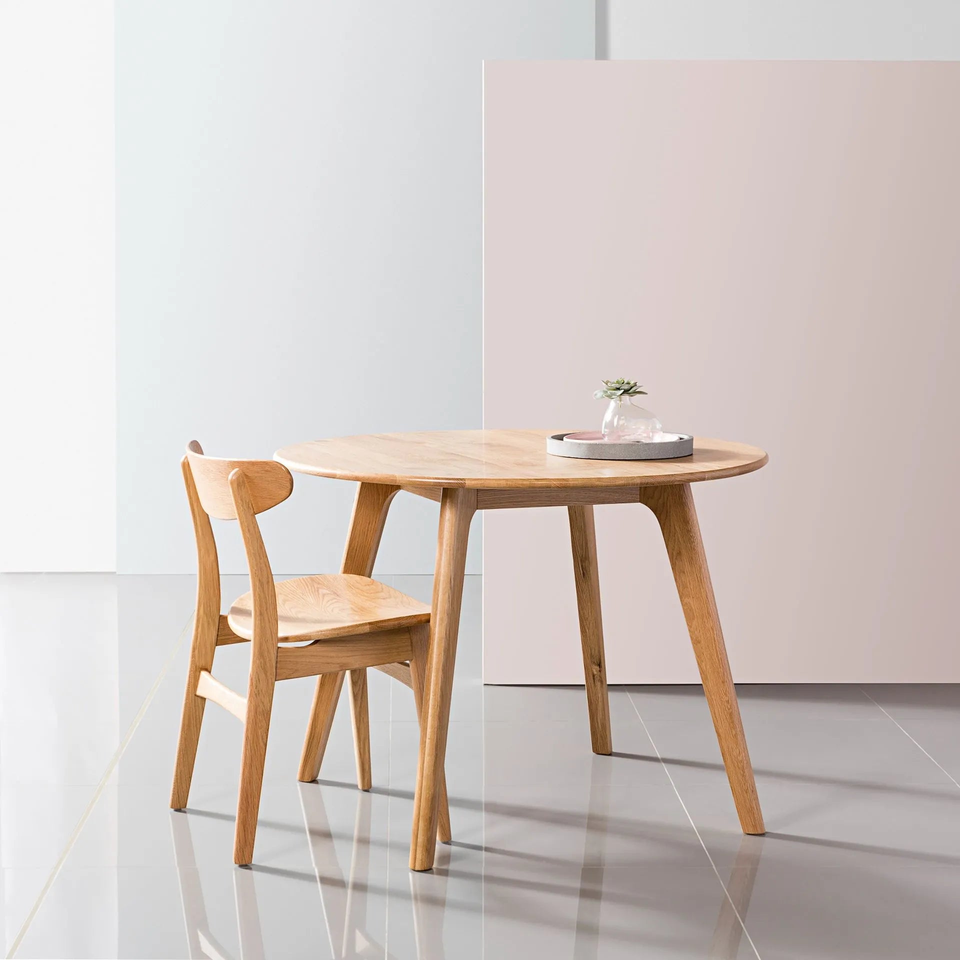 Magnus Dining Table Round 39" Diameter Solid American Oak