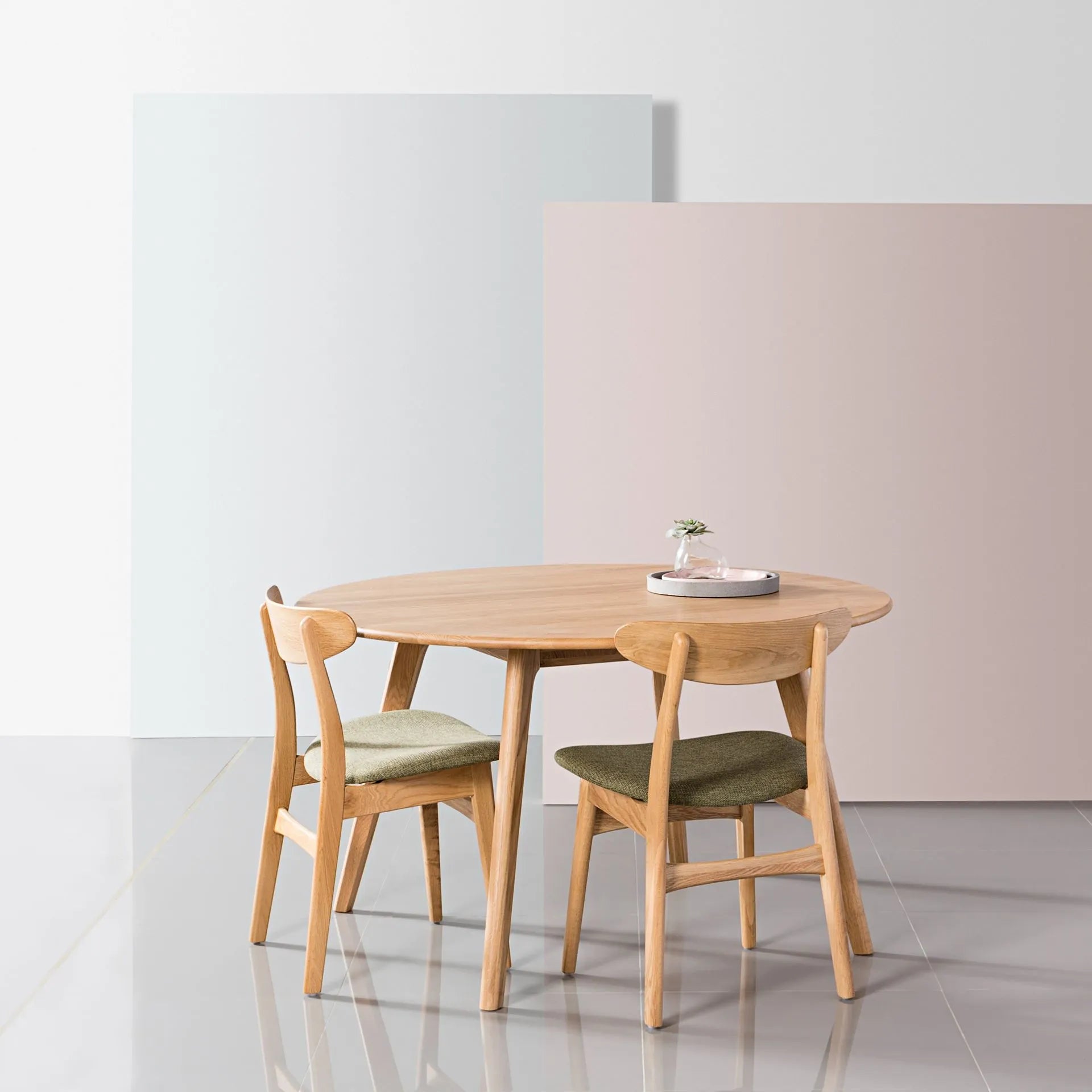Magnus Dining Table Round 51" Diameter Solid American Oak
