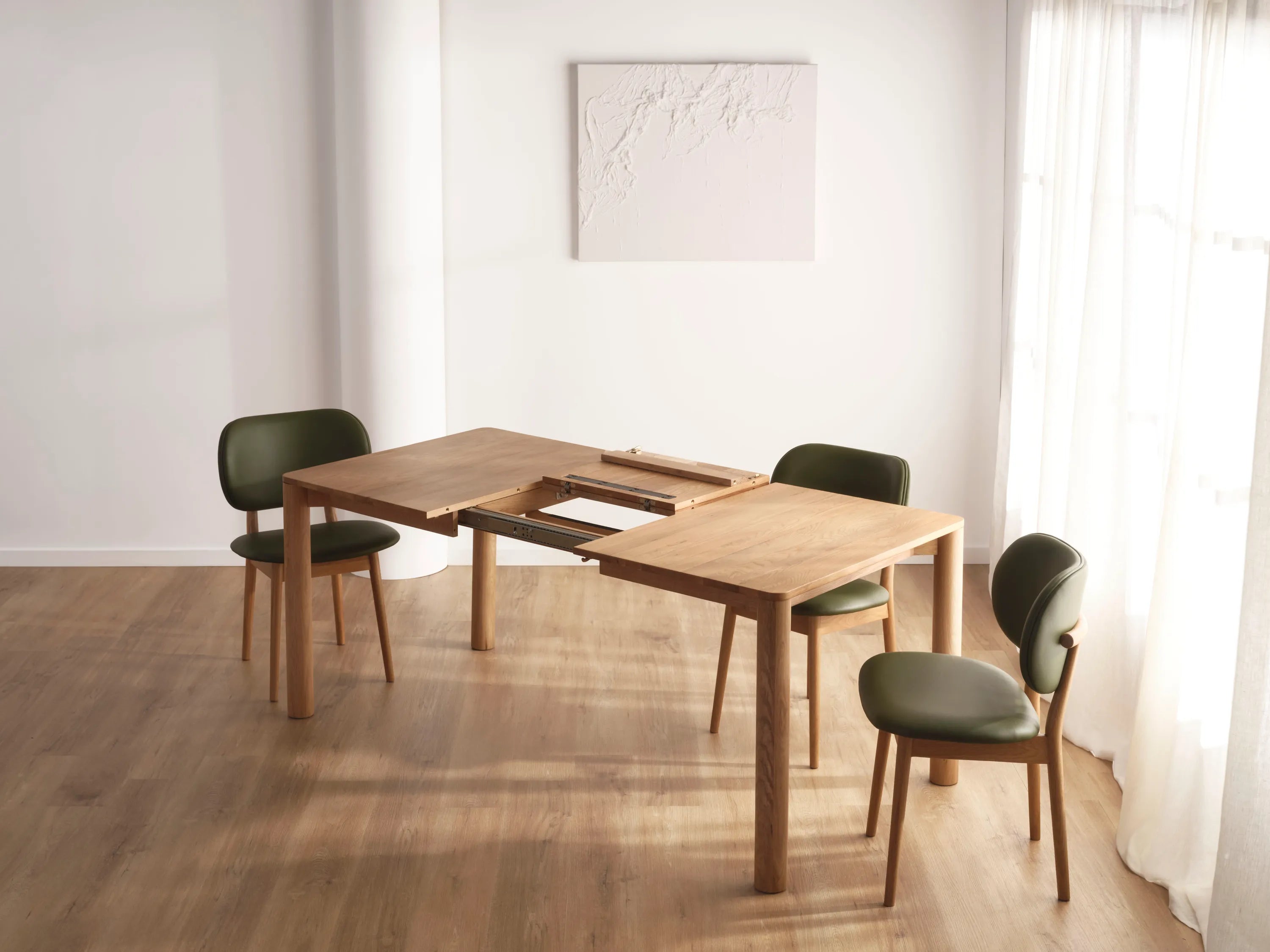 Olivia Dining Table Extendable 51-71" x 35" Solid American Oak