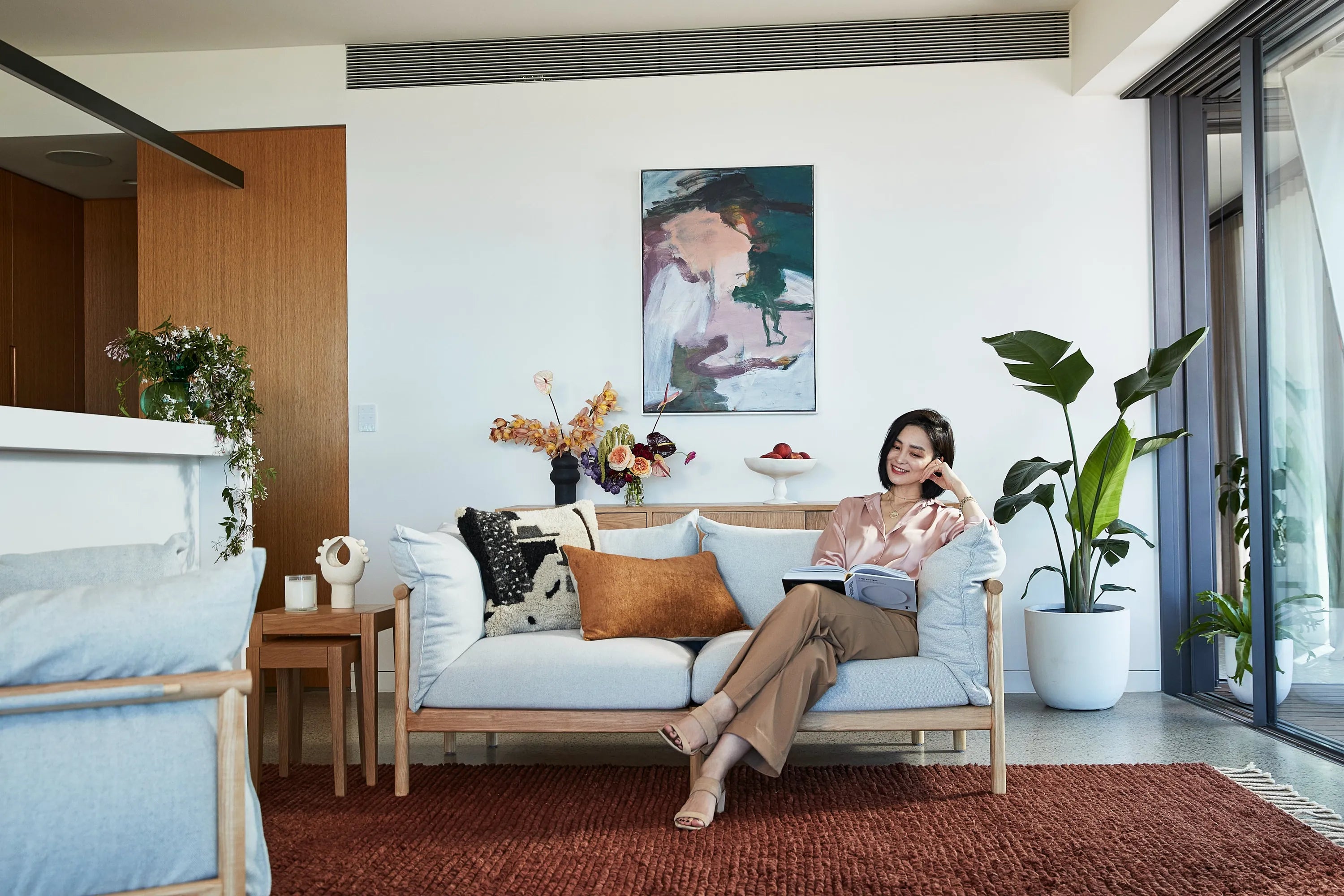 Olivia Sofa 2-Seater Soft Gray Fabric Solid American Oak