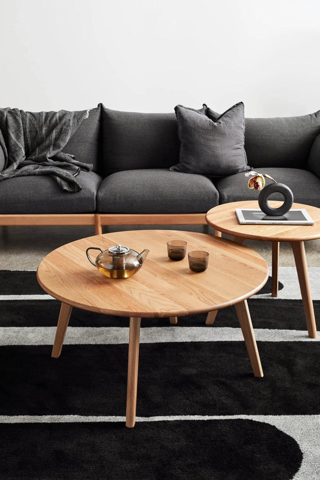 Olivia Sofa 3-Seater Granite Gray Fabric Solid American Oak