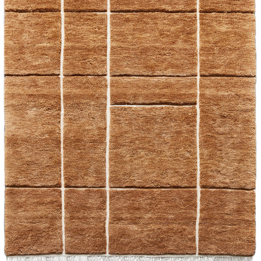 iconbydesign-tegel-nz-wool-rug-gingerbread--SHARED--studio-a_flatlay.webp