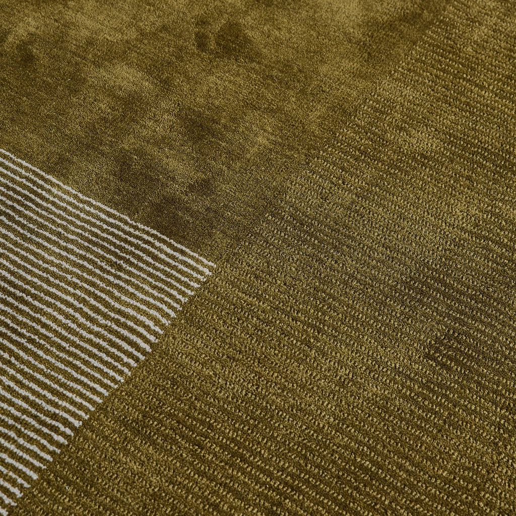 iconbydesign-trea-nz-wool-rug-nori-green--SHARED--studio-a_detail-texture.webp