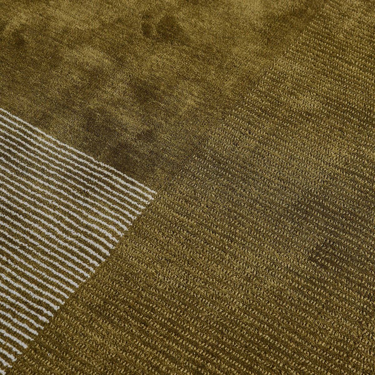 iconbydesign-trea-nz-wool-rug-nori-green--SHARED--studio-a_detail-texture.webp