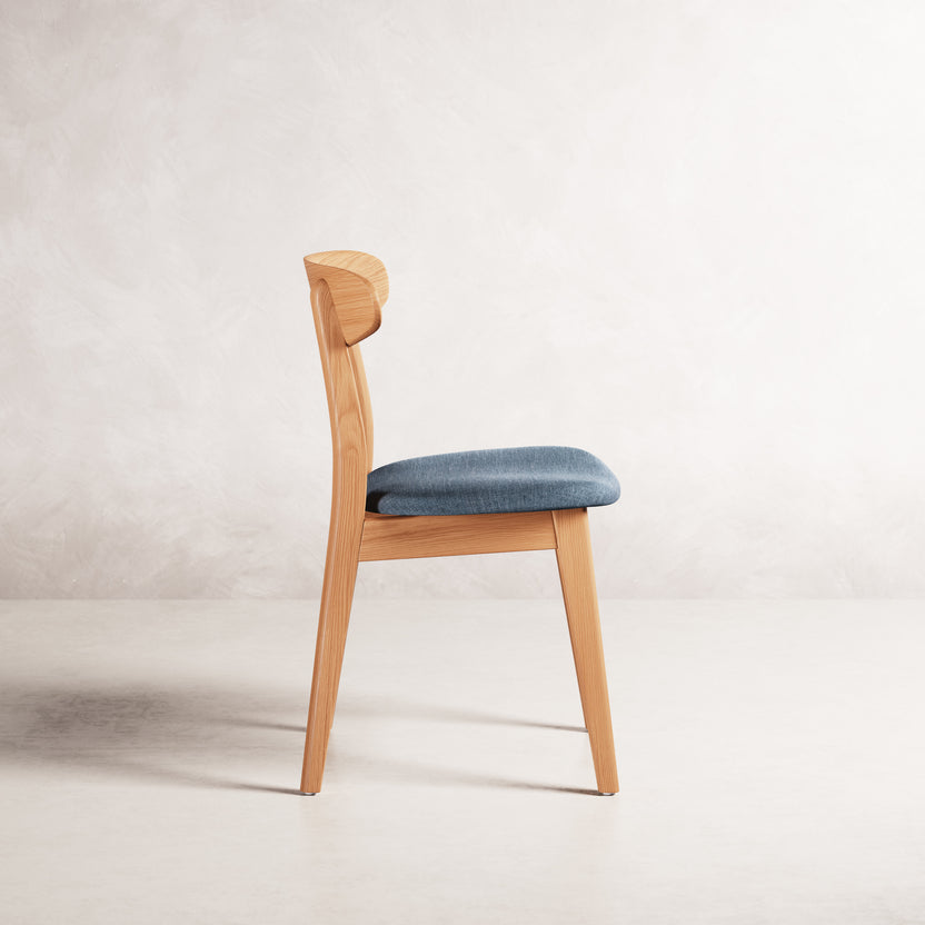 magnus-dining-chair-oak-chambray-blue-fabric--DF2EA1--01-cam-b0007