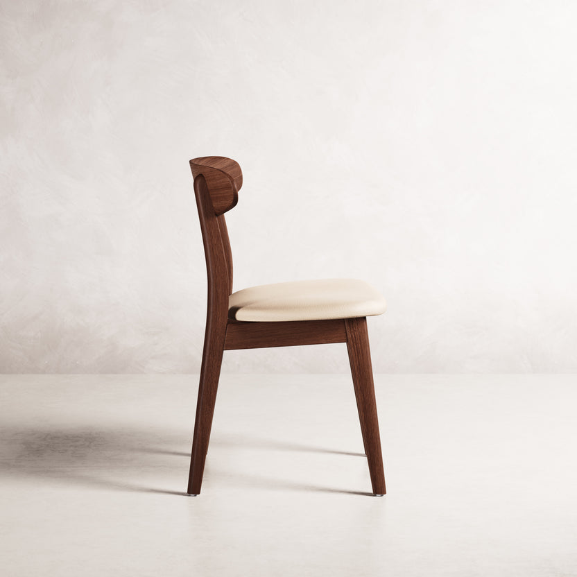 magnus-dining-chair-walnut-cream-leather--DF2HB1--01-cam-b0007