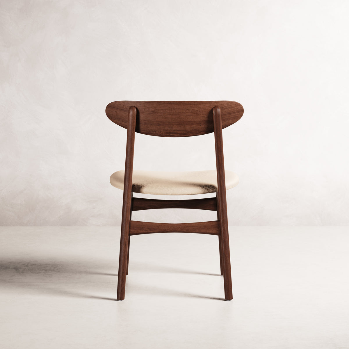 magnus-dining-chair-walnut-cream-leather--DF2HB1--01-cam-b0016