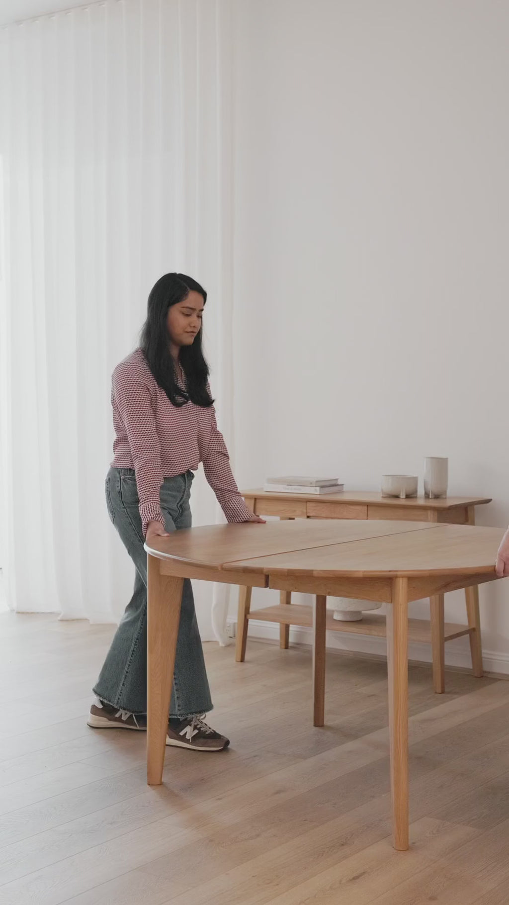 Jackson Dining Table Round Extendable 51-67" x 51" Solid American Oak