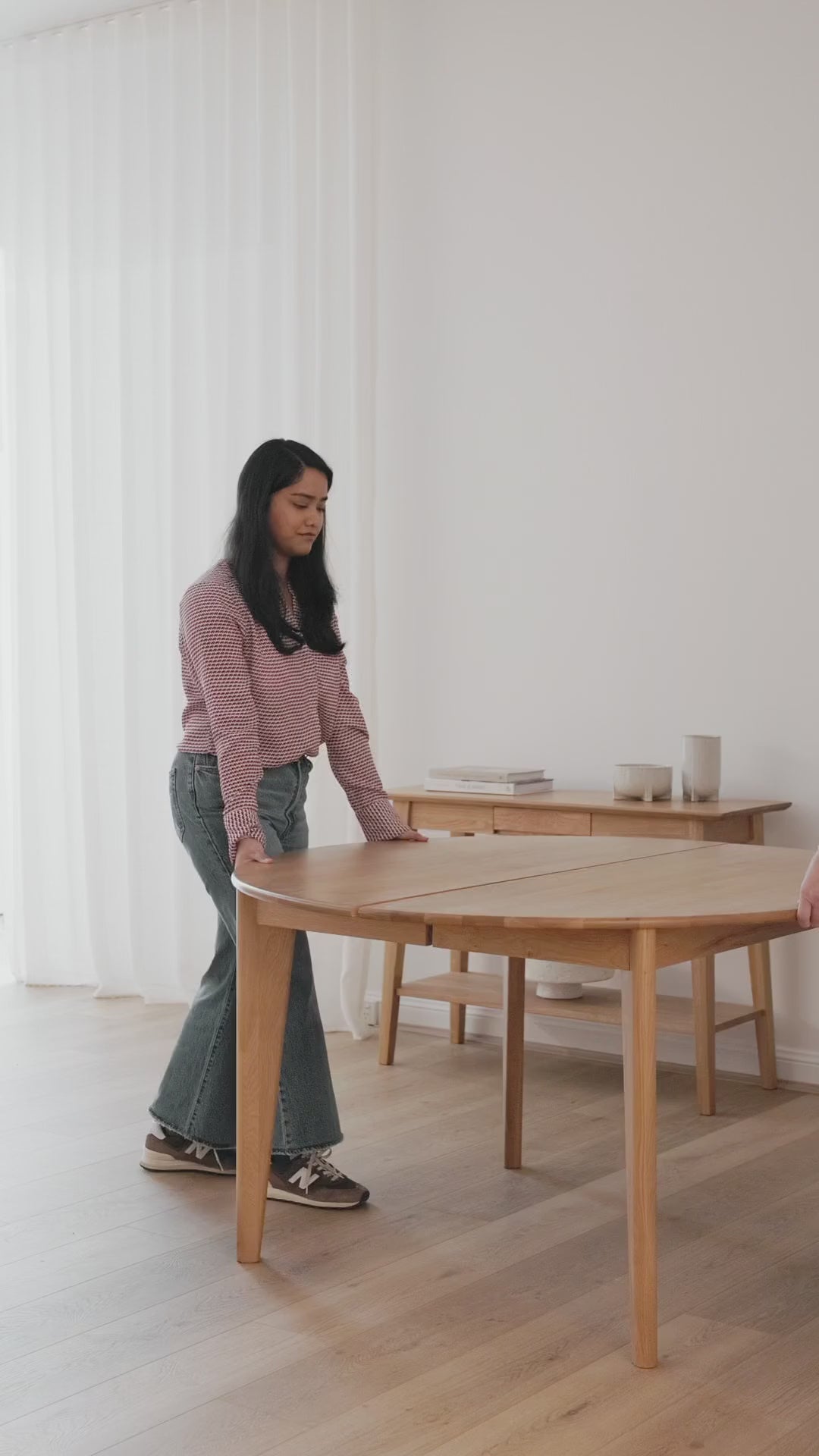 Jackson Dining Table Round Extendable 51-67" x 51" Solid American Oak